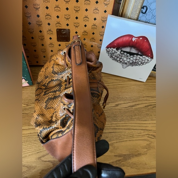 MCM SNAKE HOBO (ITALY) - Picture 4 of 16